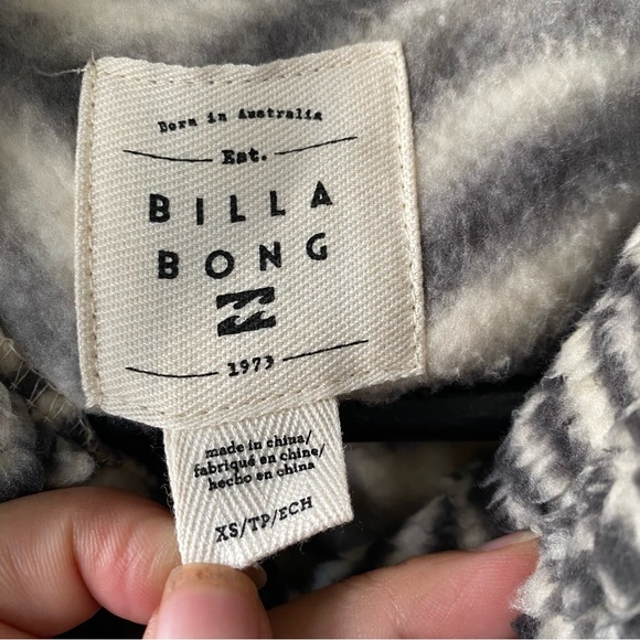 Billabong girls off-track fluffy zebra grafton buttons light jackets size XS (6) - Picture 4 of 6